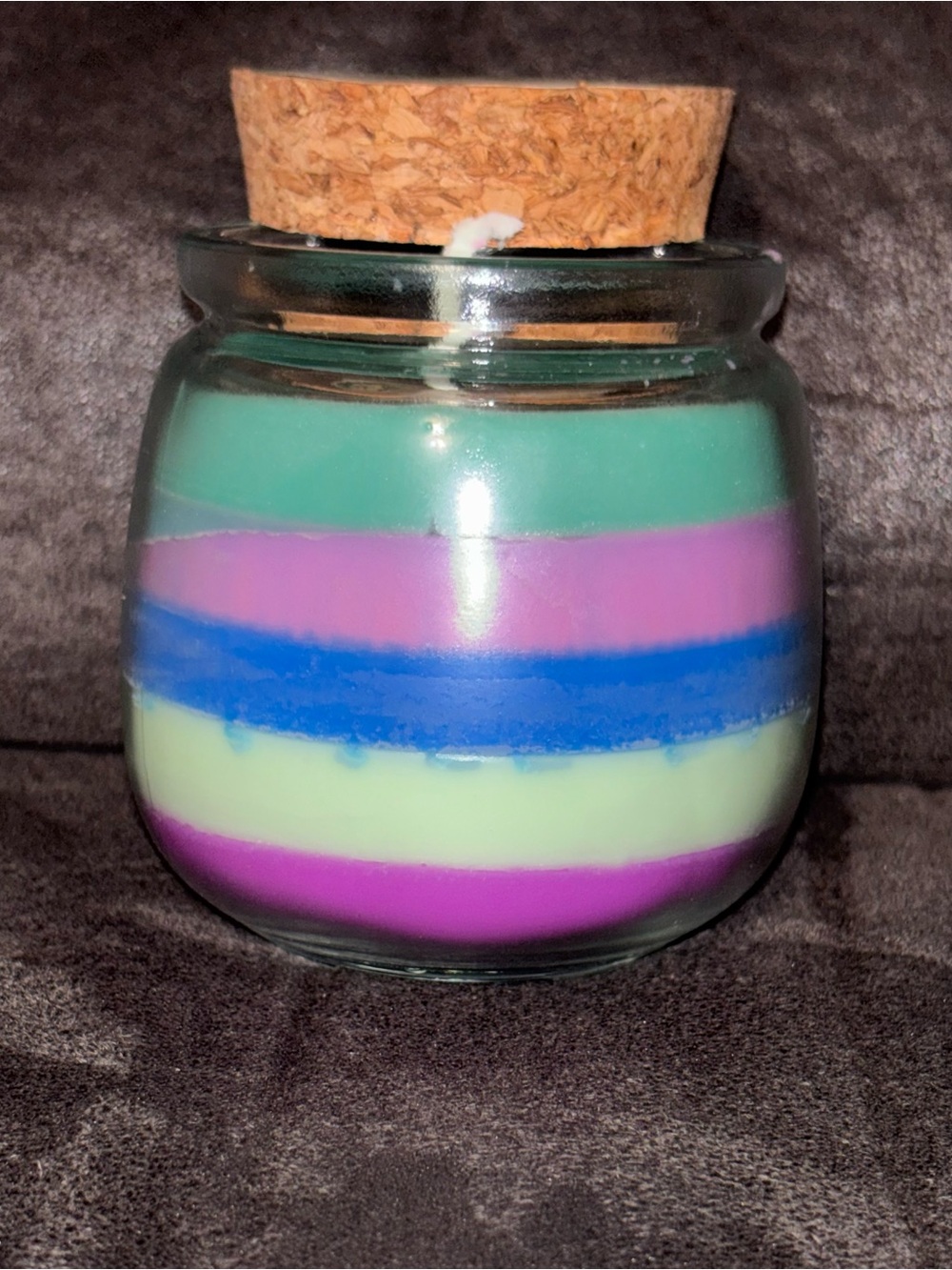 Smell the Rainbow scented
Each layer is different fruit flavor - Picture 2 of 3